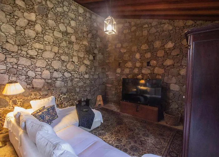 Cerca De La Costa De