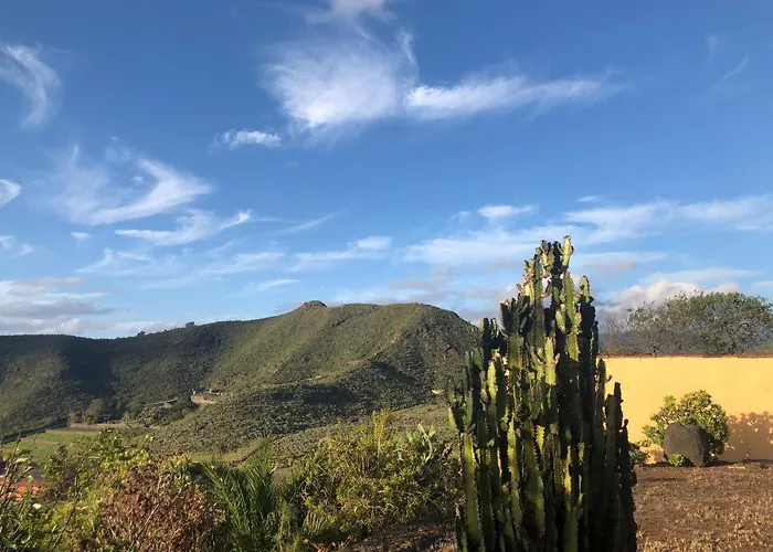 Cerca De La Costa De * La Laguna (Tenerife)