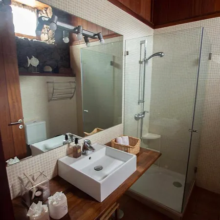 Cerca De La Costa De Σαν Κριστόμπαλ ντε Λα Λαγούνα